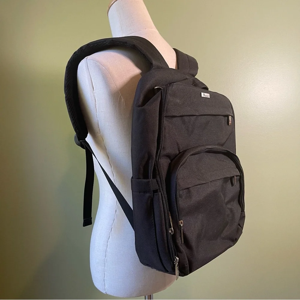 NEW! Voova Black Backpack